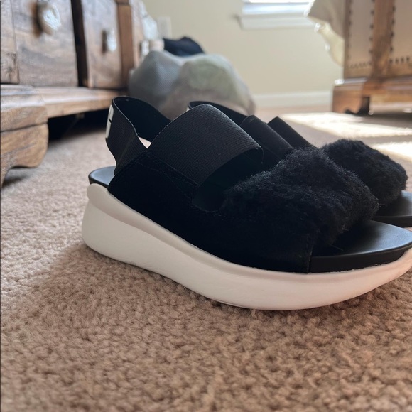 Ugg platform Black and white Sandals - Picture 9 of 12